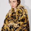 Cappotto oversize “Kenzo Tiger” in pelliccia sintetica Cappotto oversize “Kenzo Tiger” in pelliccia sintetica