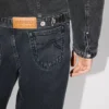 Giacca da camionista con ricamo “Boke Flower” in denim giapponese Giacca da camionista con ricamo “Boke Flower” in denim giapponese