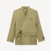 Giacca sartoriale a doppio petto stile kimono in lana vergine Giacca sartoriale a doppio petto stile kimono in lana vergine