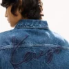 Giacca utility unisex “Kenzo Signature” in denim giapponese Giacca utility unisex “Kenzo Signature” in denim giapponese