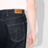 Jeans a vita alta in denim giapponese Jeans a vita alta in denim giapponese