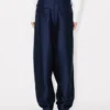 Pantaloni a pieghe in lana vergine e seta Pantaloni a pieghe in lana vergine e seta