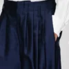 Pantaloni a pieghe in lana vergine e seta Pantaloni a pieghe in lana vergine e seta