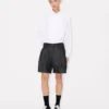 Pantaloni corti sartoriali in lana vergine e seta Pantaloni corti sartoriali in lana vergine e seta