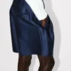 Pantaloni corti sartoriali in lana vergine e seta Pantaloni corti sartoriali in lana vergine e seta