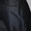 Pantaloni cropped sartoriali a pieghe in lana vergine e seta Pantaloni cropped sartoriali a pieghe in lana vergine e seta