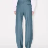 Pantaloni dritti sartoriali in lana vergine Pantaloni dritti sartoriali in lana vergine