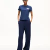 T-shirt slim fit con ricamo “Kenzo Paris Emblem” in cotone T-shirt slim fit con ricamo “Kenzo Paris Emblem” in cotone